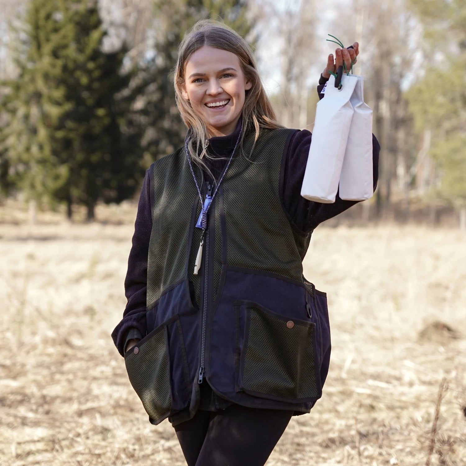 tjej med vita pvc dummies fran sporting saint #color_white