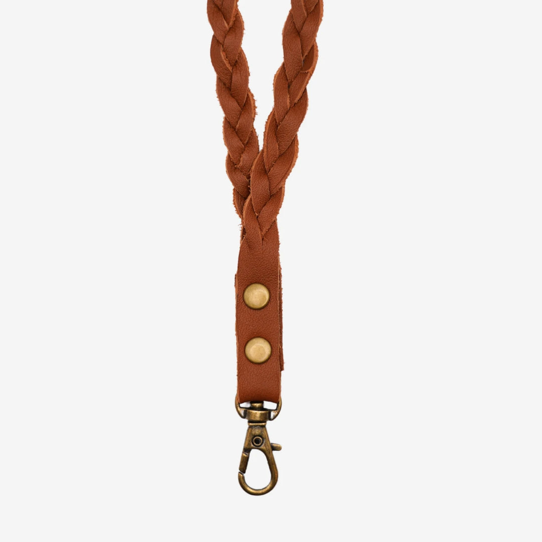 Junies visselpipsband med fläta cognac närbild #color_cognac